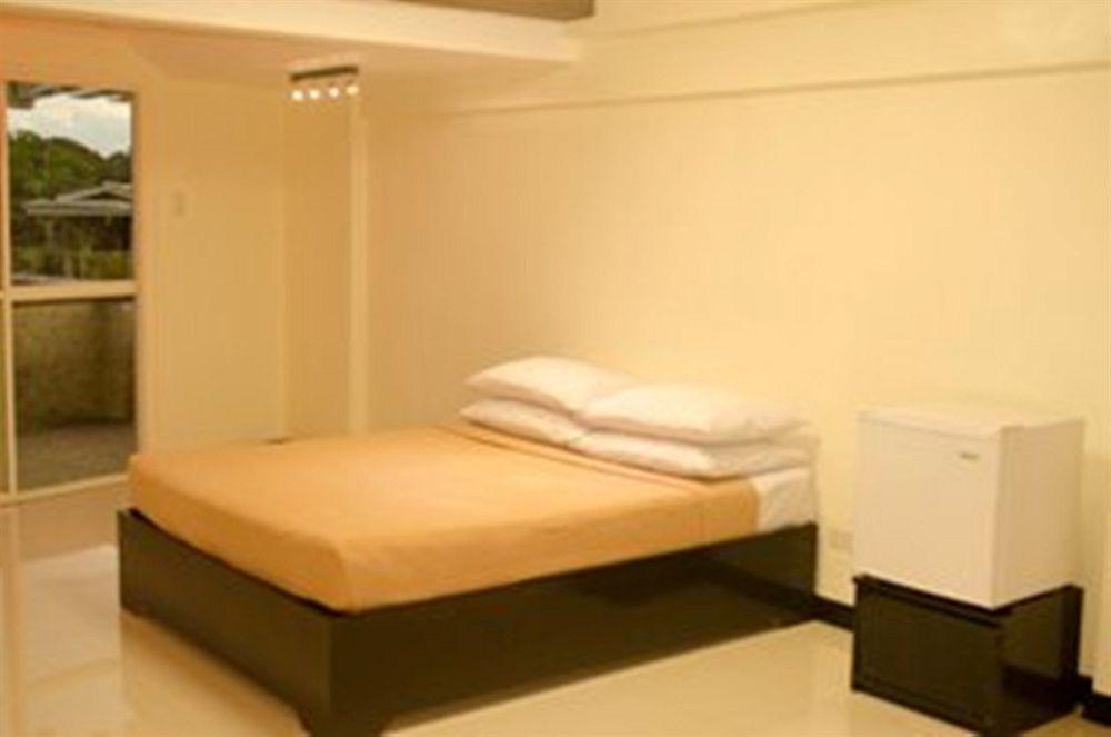 Reddoorz Near Sm 公主港 外观 照片