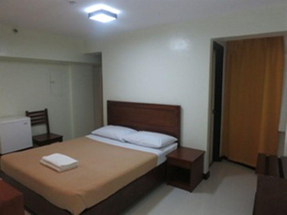 Reddoorz Near Sm 公主港 外观 照片