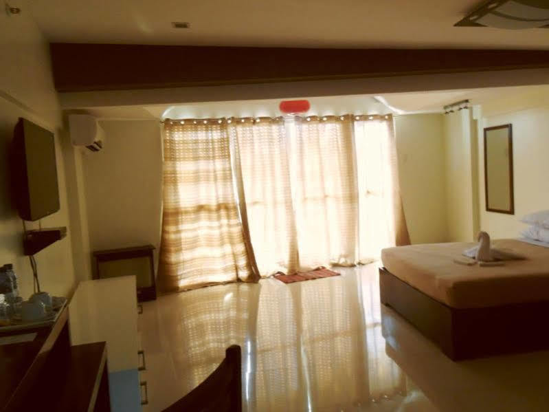 Reddoorz Near Sm 公主港 外观 照片