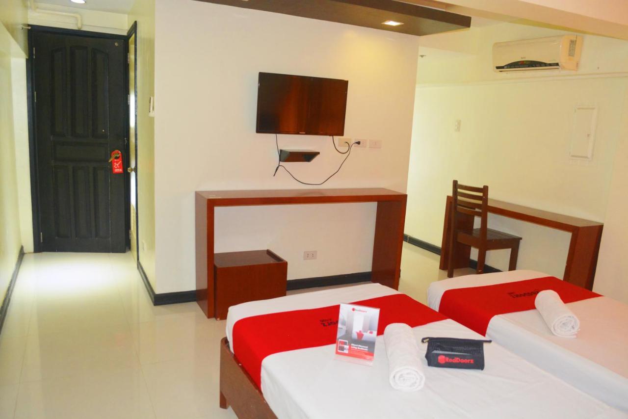 Reddoorz Near Sm 公主港 外观 照片